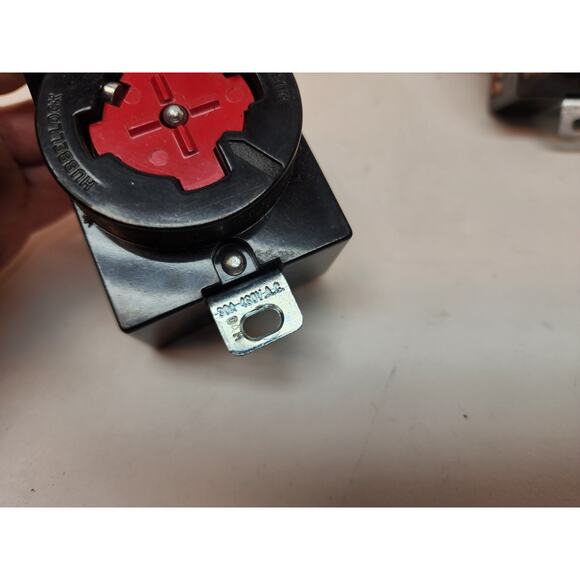 Hubbell HBL20443 Hubbellock Receptacle, 30 amp, 480V, 3 Pole 4 Wire - Picture 5 of 8